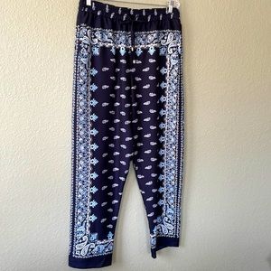 DKNY navy, light blue & white pant